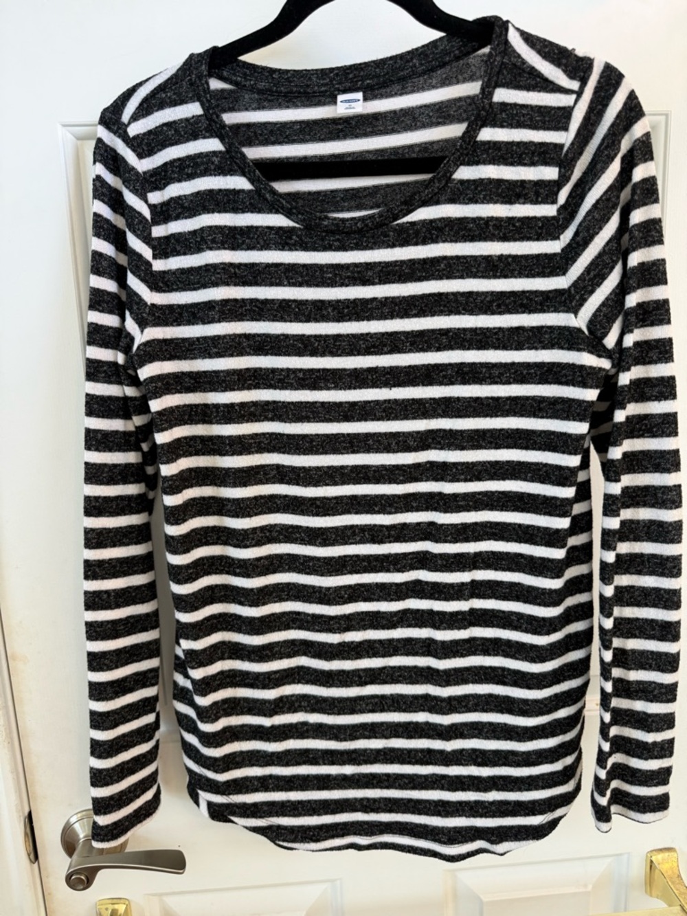 Old Navy Black and White Striped Long Sleeve Top
